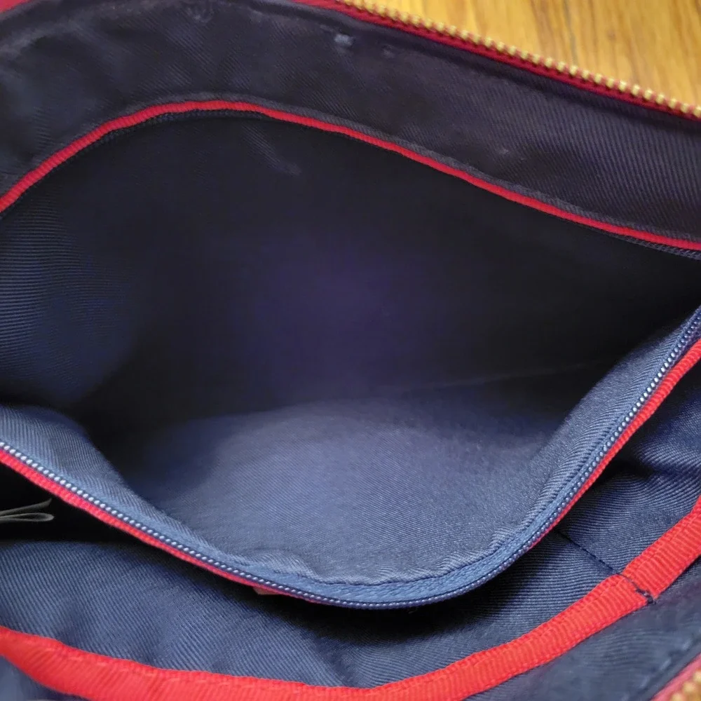 Tommy Hilfiger Crossbody Purse‎ Raspberry T Group Pebble Leather Gold Hardware
